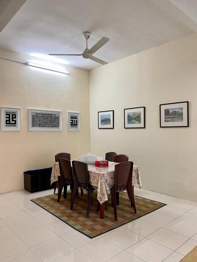 Spacious Cozy Lakeville Homestay 4 Bedrooms All With Aircond Seri Iskandar Exterior foto